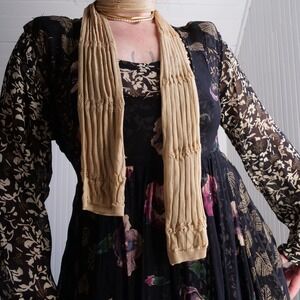 Dreamy Spring 2006 Banana Republic slinky gold rayon skinny scarf